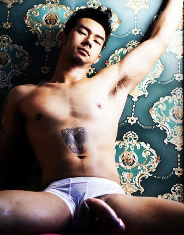 MAN-OMG-3---Guy-On-Hot-Street